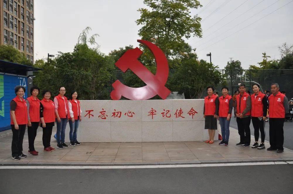 为什么女性在产后情绪波动大？膳食上注意哪些营养素的补充？游戏画面